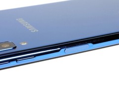 Samsung Galaxy A7 (2018) A750F Unlocked 24MP 64GB Dual SIM Smartphone-Original