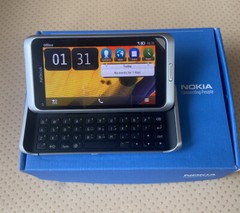 Original Unlocked Nokia E7-00 4&Prime; Touch Screen Slide 16GB 3G Symbian Cell Phone