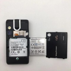 Sony Ericsson w995 w995i 3G WIFI Bluetooth GPS 8MB Camera mobile Keyboard phone