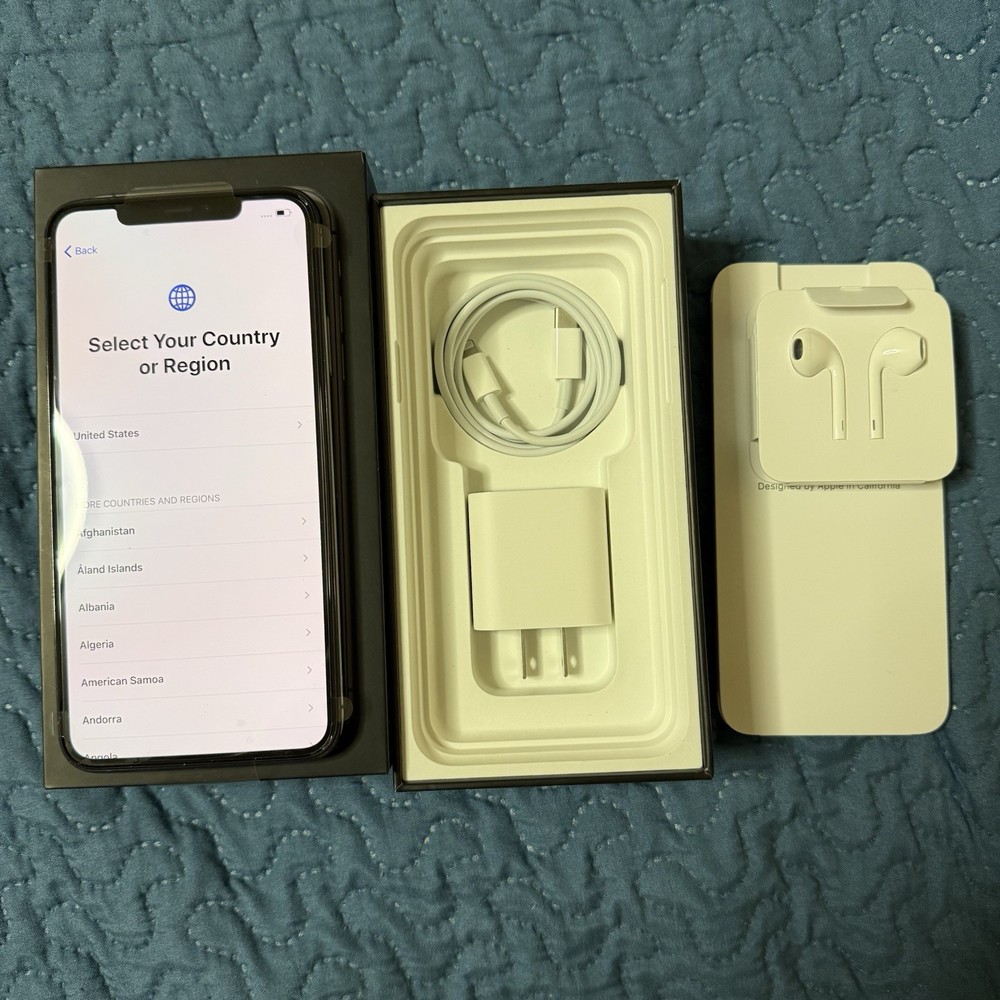 New Apple iPhone 11 Pro Max 64gb for Cricket Only Space Gray A2161