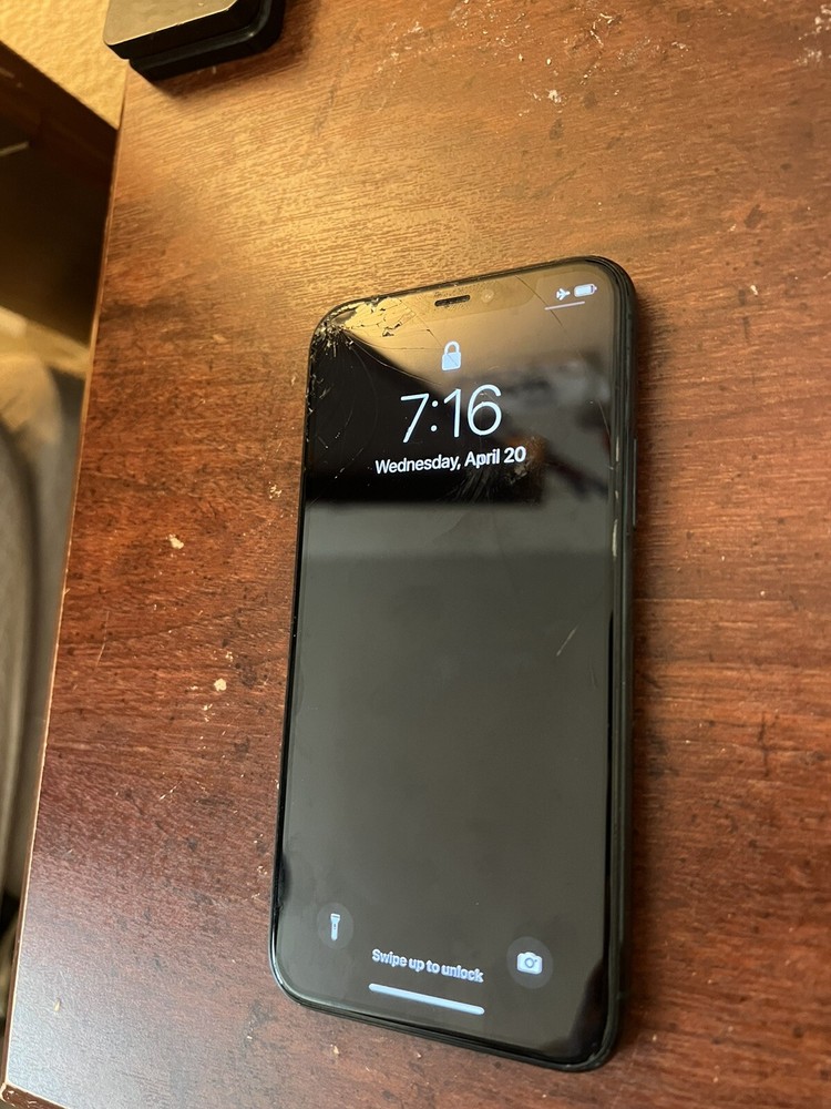 Apple iPhone 11 Pro – 256GB – Midnight Green (Verizon) A2160 (CDMA + GSM)