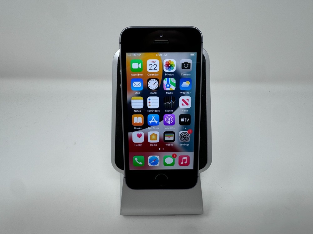 Apple iPhone SE 1st Gen 64GB Fully Unlocked (A1662) Gray – FAST FREE SHIPPING!