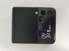 Samsung Galaxy Z Flip3 5G 128GB Black SM-F711U (AT&T Only) Damaged zD3021