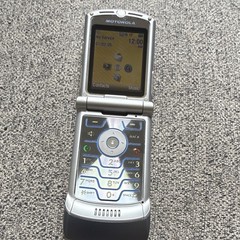 Motorola RAZR V3m Sprint CDMA Gray Flip Phone 1.3MP Camera