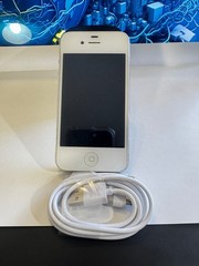 Apple iPhone 4s – 16 GB – White (Unlocked)