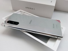 Sony Xperia 5 – 64 GB – (Unlocked) Android microSDXC 6.1&Prime; Japanese version