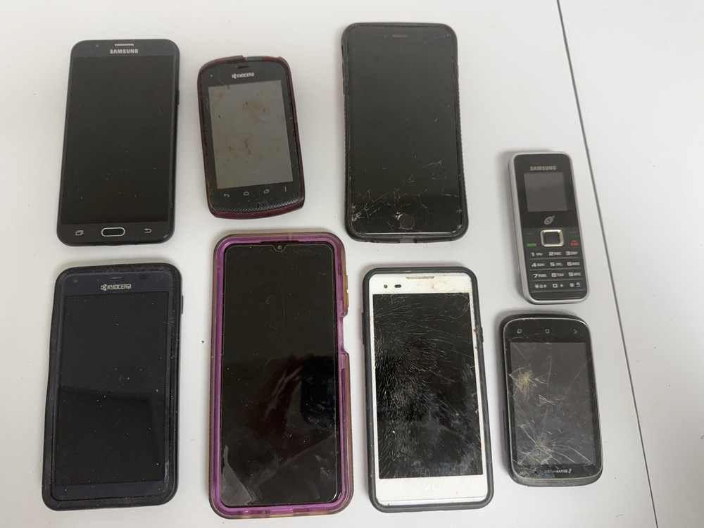 Random Lot of 8 Cell Phones Untested, for Parts or Repair Assorted Apple Samsung