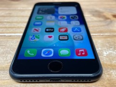 Apple iPhone SE 2nd Gen. – 64GB – Black (Unlocked) A2275 – Works – 79% Bat