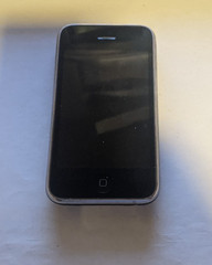 Apple iPhone 3GS (A1303) – Black (AT&T) See Below