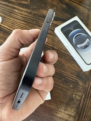 Apple iPhone 14 MPUA3LL/A & iPhone 13 MLML3LL/A Black Wi-Fi iOS Smartphones