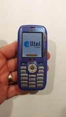 698.LG AX260 Very Rare – For Collectors – No Sim Card – CDMA