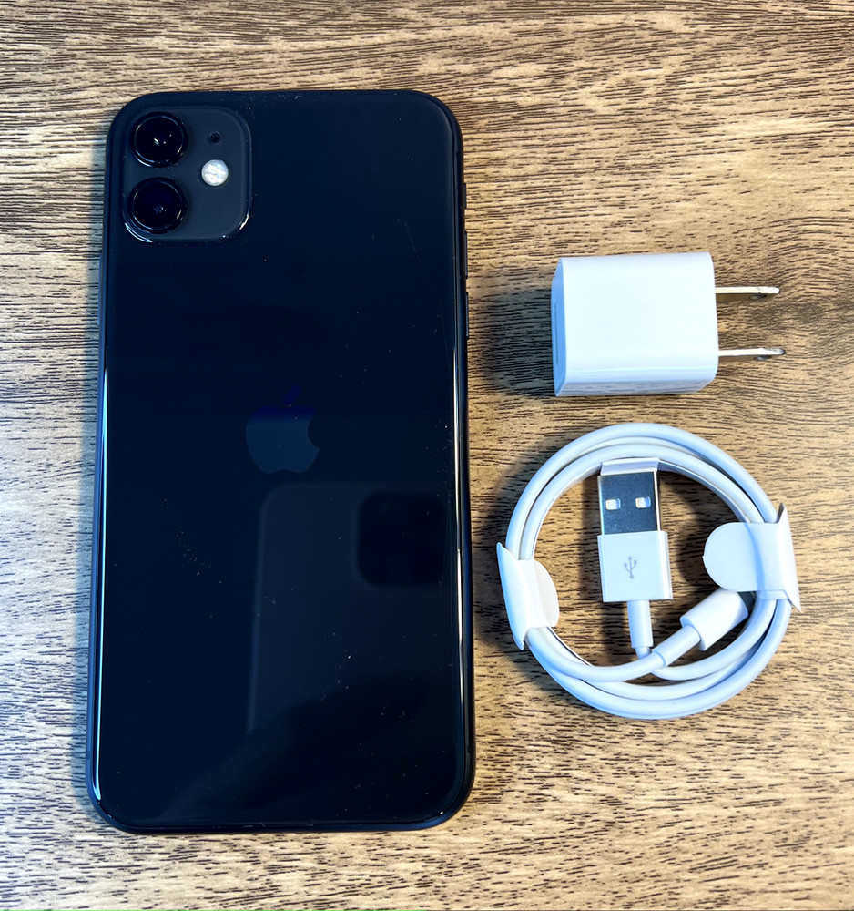 Apple iPhone 11 – 64GB Black -Very Good Condition – T-Mobile Locked