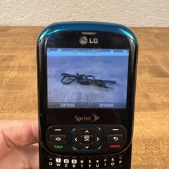 LG Remarq LN240 2.4&Prime; LCD Bluetooth Sprint Cellular Slider Cell Phone Turquoise
