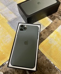 Apple iPhone 11 Pro Max MWH22LL/A Midnight Green 64GB / Used