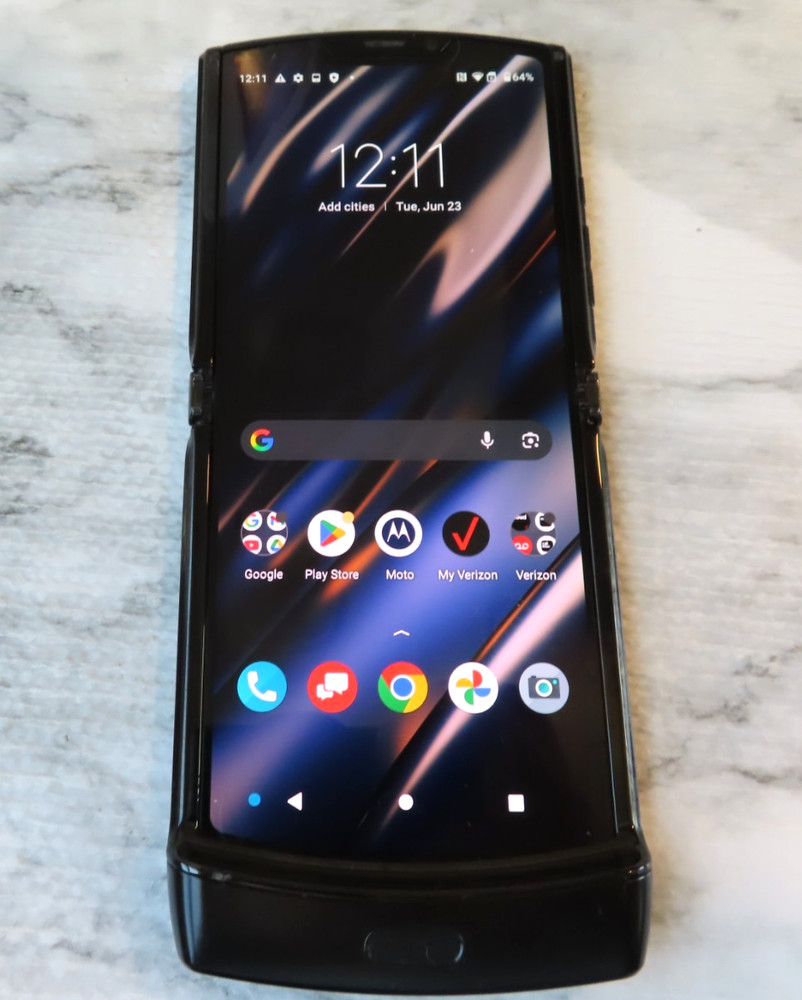 Motorola Moto Razr Razer 2019 128GB XT2000-1 (VERIZON ONLY) – great used