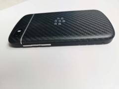 BlackBerry Q10 – Unlocked 8MP 4G 16GB storage OS10 Cellphone (Verizon Wireless)