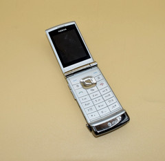 Nokia 6750 Mural AT&T Flip Phone Untested For Parts Only !