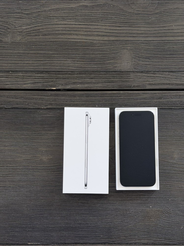 Used – Apple iPhone Air – 256 GB – Cloud White (AT&T) (Good Condition)