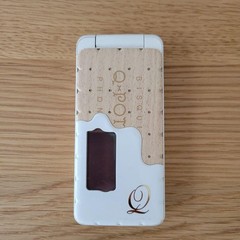 docomo × Q-pot. SH-04C feature phone main unit Sharp Biscuit white milk Japan