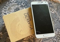 Samsung Galaxy S5 SM-G900V 16GB Verizon 4G GSM Unlocked Smartphone White Grade A