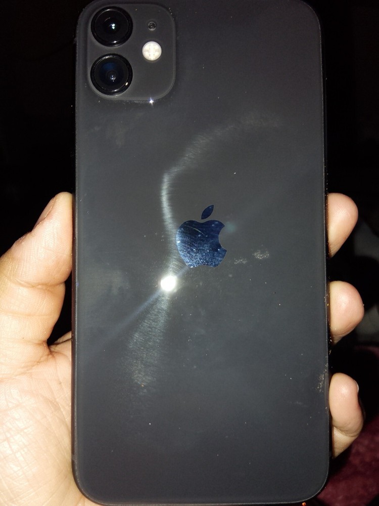 Apple iPhone 11 – 64GB – Black (Cricket Wireless) A2111 (CDMA + GSM)