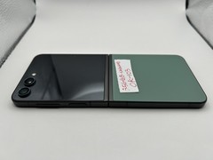 Samsung Galaxy Z Flip 5 – 256GB – Factory Unlocked – Green