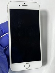 Apple iPhone 7 Silver A1660 CDMA+GSM 32GB *UNLOCKED* MNAD2LL/A iOS 15.8.7 🔋77%