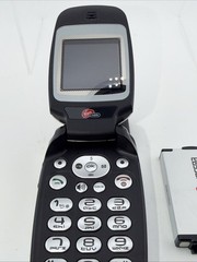 Kyocera Virgin Mobile White & Black Wireless Color Screen Cellular Flip Phone