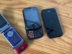 3 Folding phones &lsquo;Vintage Phones PANTECH -MY TOUCH -MOTOROLA