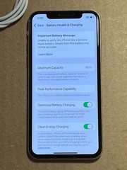 Apple iPhone XS – 64GB – Silver (Unlocked) A1920 (CDMA + GSM) READ