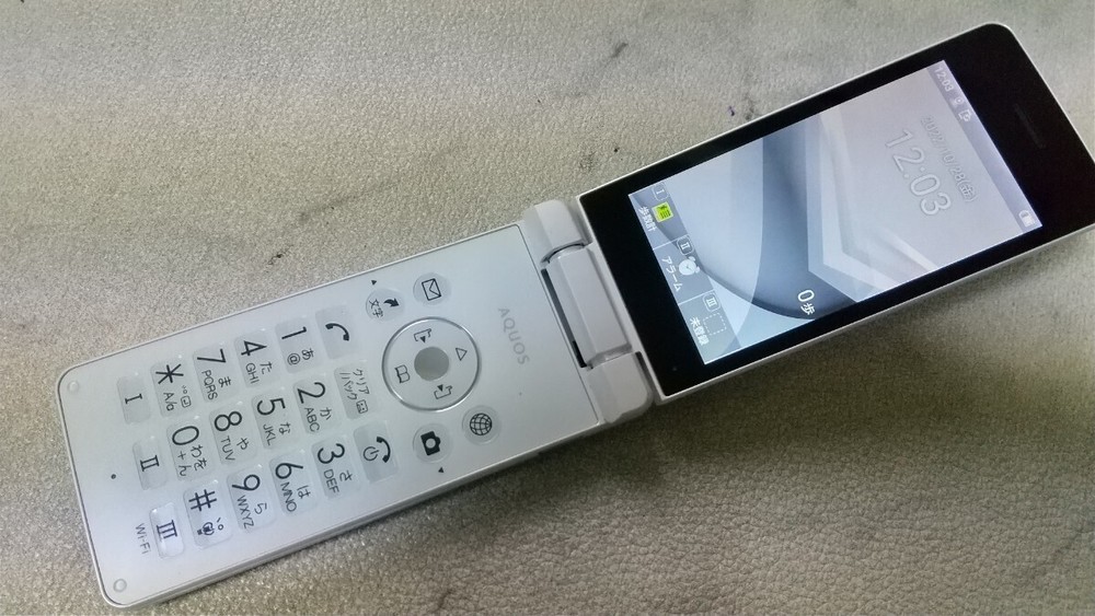 SHARP AQUOS Keitai 4 A205SH A206SH Android Flip Phone White Unlocked