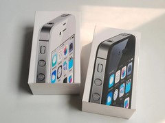 Apple iPhone 4s Unlocked 8/16/32/64GB Black White iOS 6/iOS 9 With Accessories