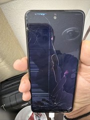 HMD Vibe Cellphone (Black Unknown Carrier / Capacity Broken Screen For Parts