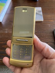 LG Shine KE970 Gold – Very Rare!