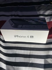 Apple iPhone 4s – 8GB – Black (Unlocked) A1387 (CDMA + GSM)