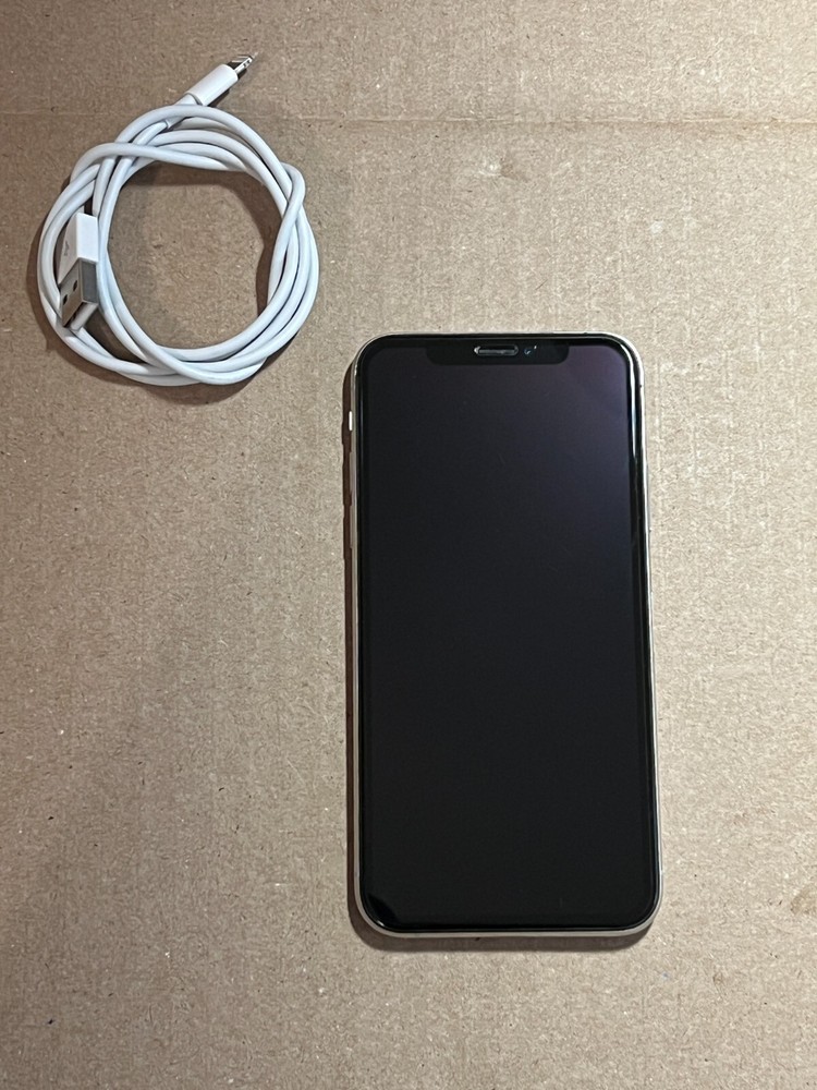 Apple iPhone XS – 64GB – Silver (Unlocked) A1920 (CDMA + GSM) READ