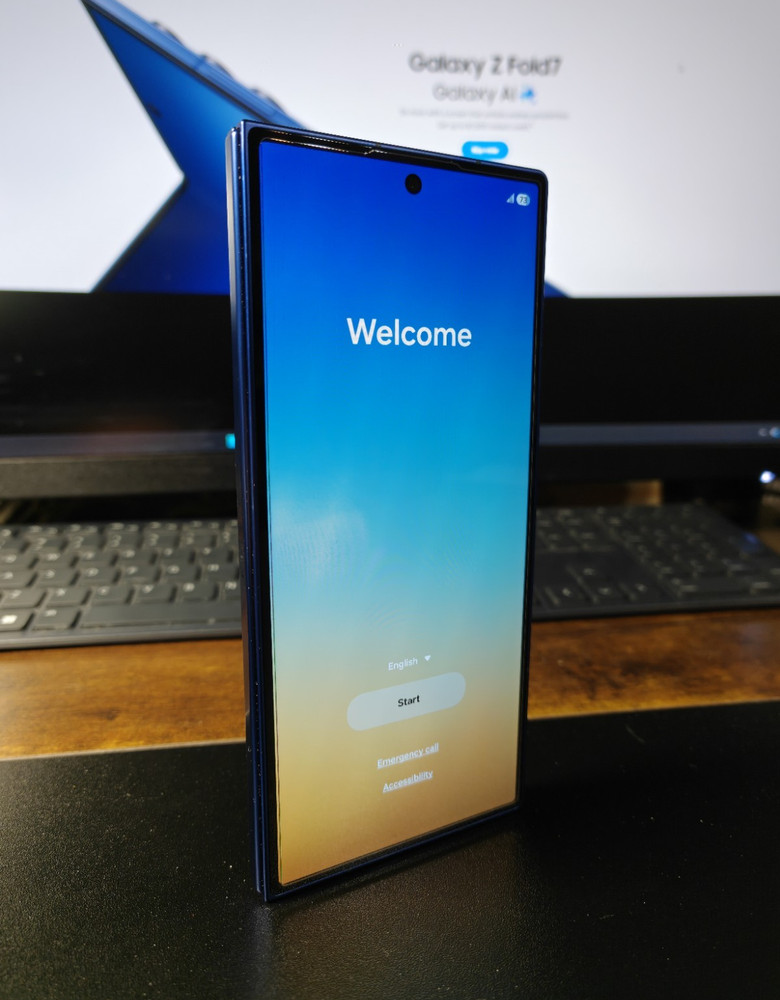 Samsung Galaxy Z Fold7 512Gb 12Gb RAM Blue Factory Unlocked + Extra!