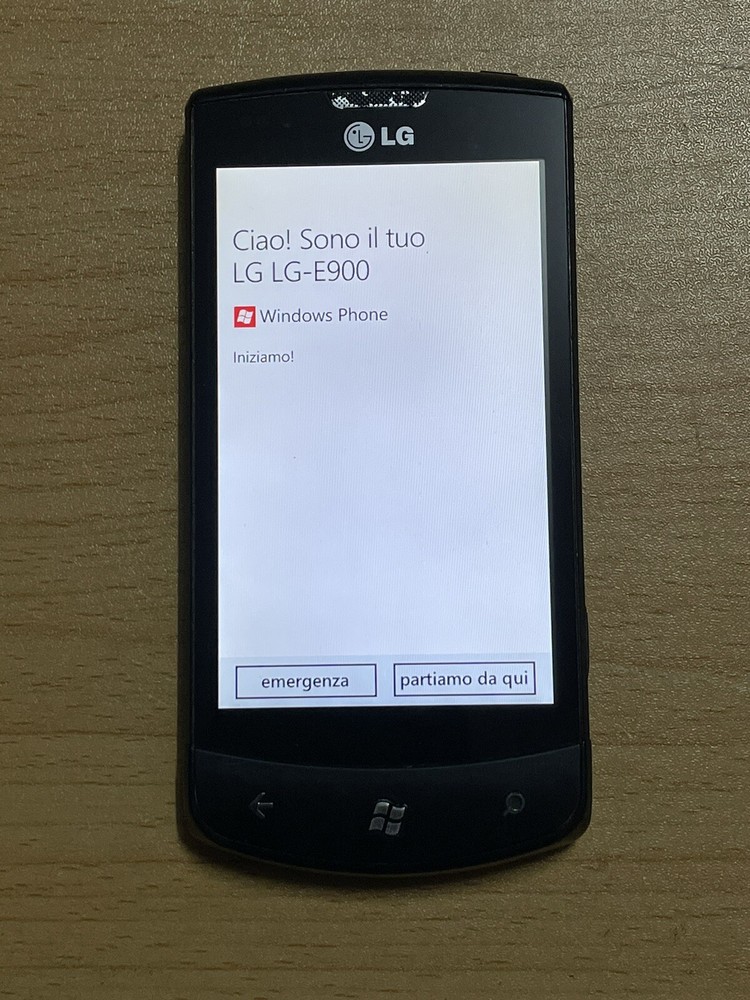 LG OPTIMUS 7 E900 512MB 16GB Cellular Smartphone Windows 7.5