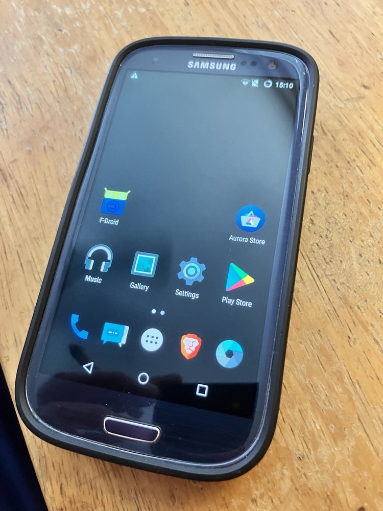 Samsung Galaxy S3 III Unlocked Cynanogenmod 32GB