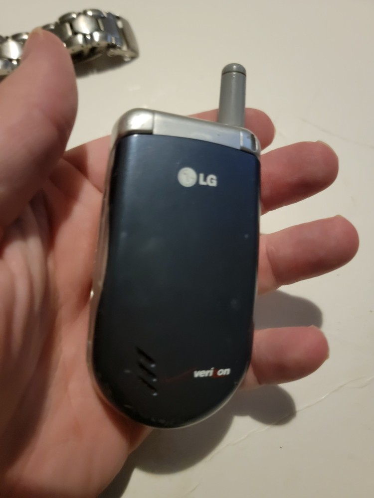 448.LG VX-3200 Very Rare – For Collectors – No Sim Card Untested For Parts