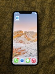 Apple iPhone XS – 256GB – Space Gray (Unlocked) A1920 (CDMA + GSM)