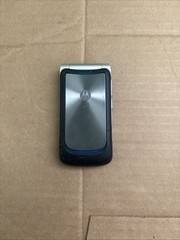 Motorola RAZR VE20 Flip Cellular Phone Black Silver 2.0 MP 2.2&Prime; TFT Color Screen