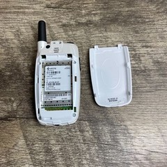 Kyocera Virgin Mobile White & Black Wireless Color Screen Cellular Flip Phone