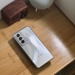 Oppo Reno12 5G 6.7&Prime; 50MP Android 14 Google Mediatek Dimensity 7300 Energy