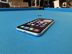 Apple iPhone XR 64GB Blue Unlocked MT2K2LL/A No Scratches Dents