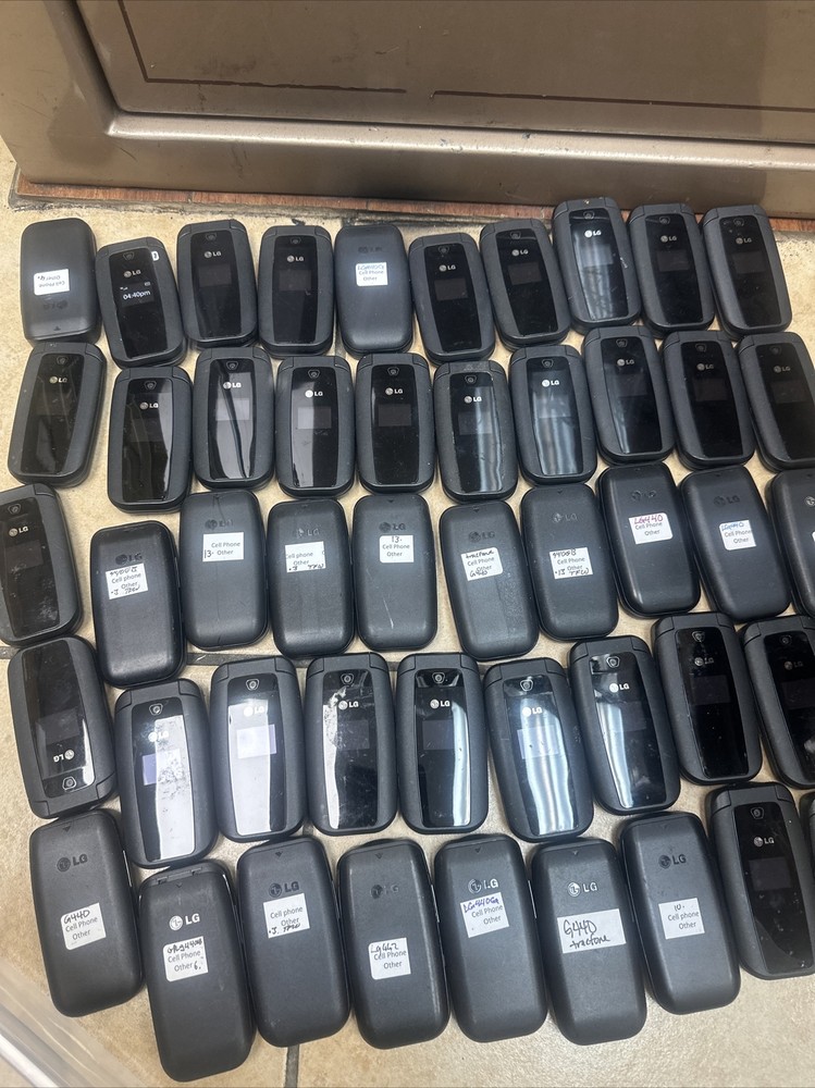 LOT OF 50 LG 440G (TracFone) Flip Cell Phone SIMPLE EASY – Complete Phone