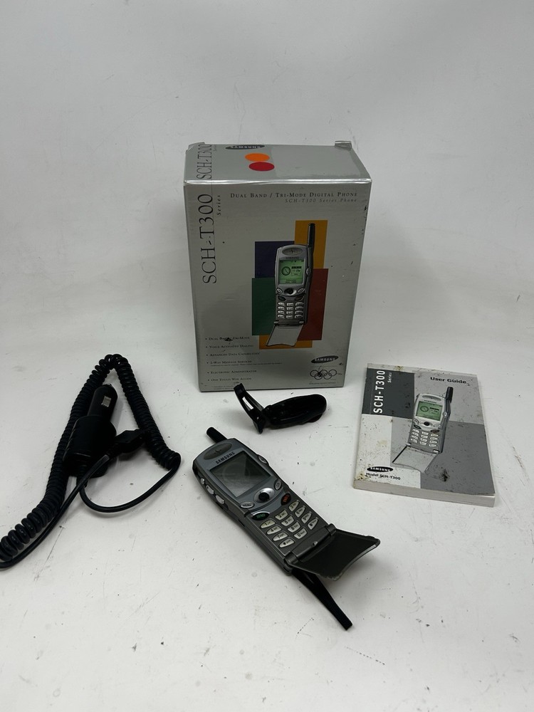Samsung SCH-T300 – Gray and Black ( Verizon ) Box and Accessories WORKS