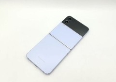 SAMSUNG Galaxy Z Flip4 8GB 256GB Blue and Black Unlocked USB and SIM Pin