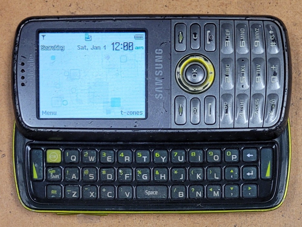 Samsung Gravity SGH-T459 – Gray & Green ( T-Mobile ) Very Rare Phone -White Back