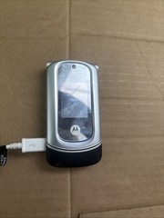 Motorola RAZR VE20 Flip Cellular Phone Black Silver 2.0 MP 2.2&Prime; TFT Color Screen